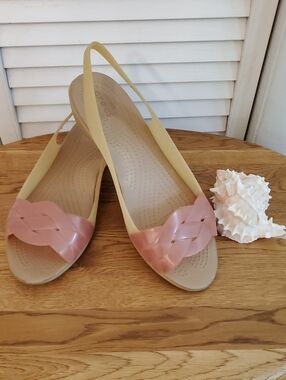 Crocs Iconic Comfort Pink and Cream Yellow Slingback Sandals, Size 10
